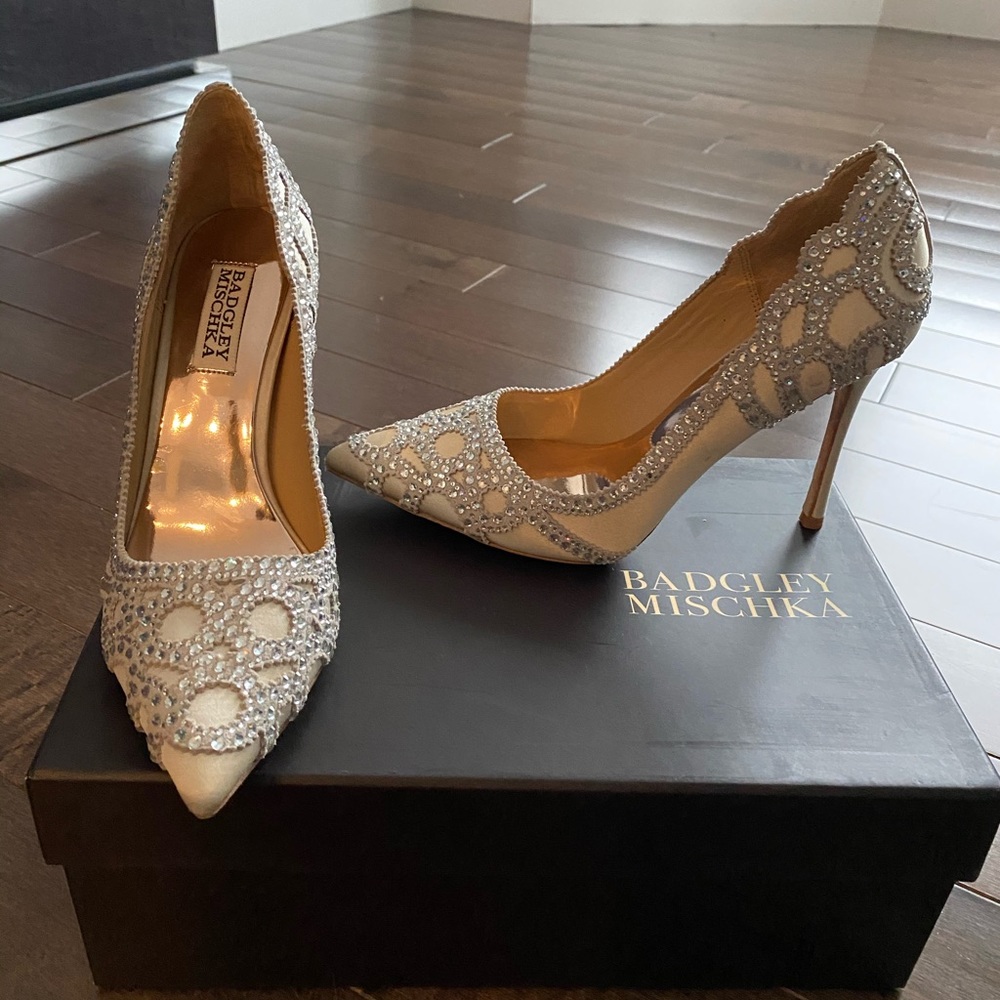 Badgley Mischka ROUGE EMBELLISHED EVENING SHOE